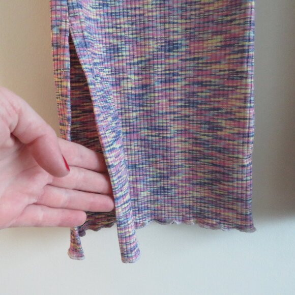 LISA SAYS GAH Josie Pant Ribbed Split Lettuce Hem Spacedye in Berry - Size M - Picture 5 of 13